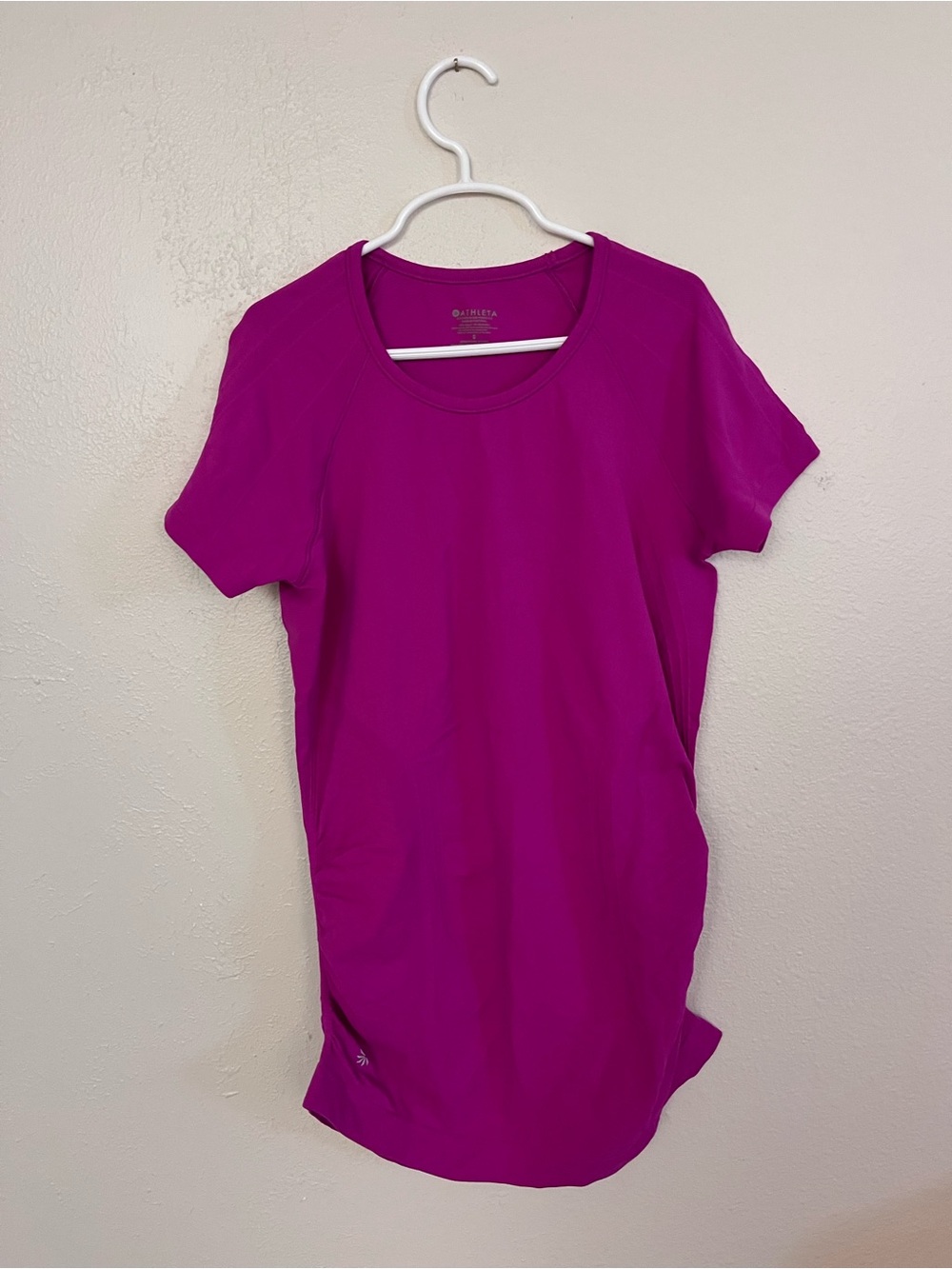 Athleta Barbie Pink scrunch top size small